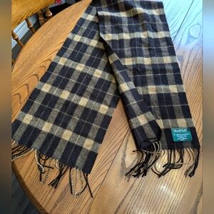 HuntClub Wool Scarf made in Germany. 100% lambswool. Brown and tan. Fringes.
